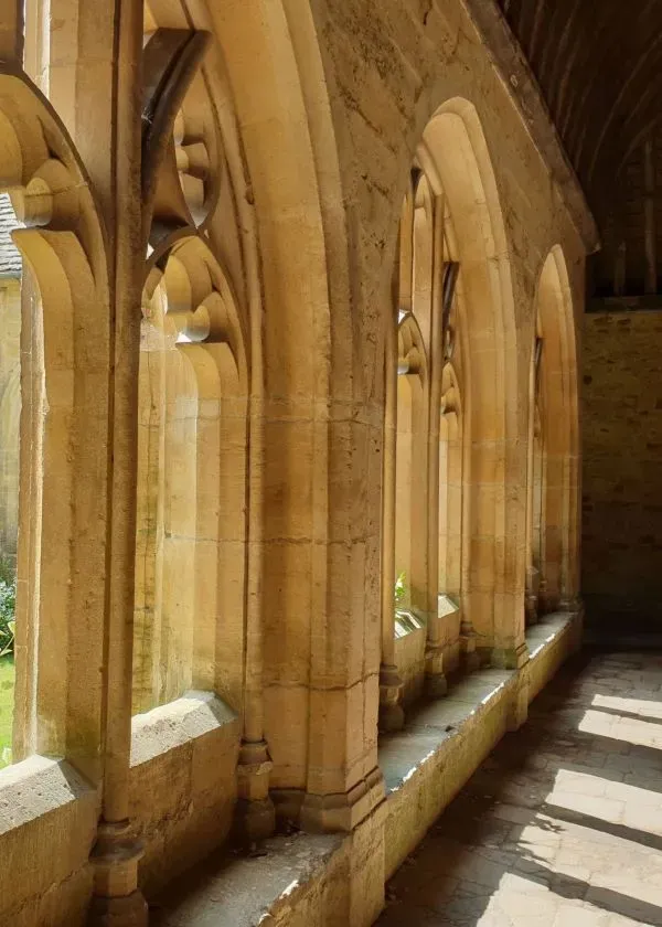 The cloister of New College, Oxford.